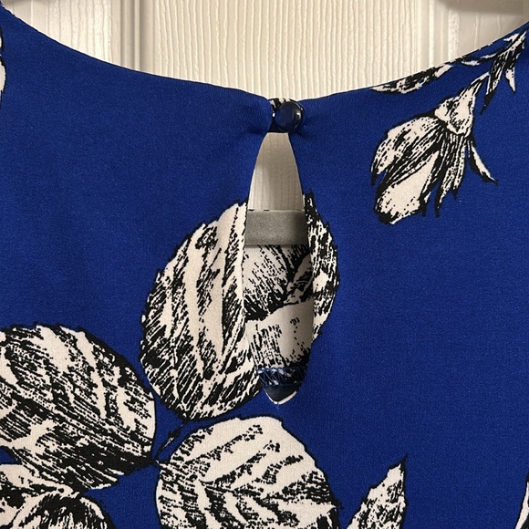 Shelby & Palmer Royal Blue Print Dress Keyhole Back Polyester Spandex Size 12 - Picture 6 of 9